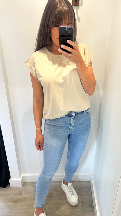 SAND CAP SLEEVE TEE