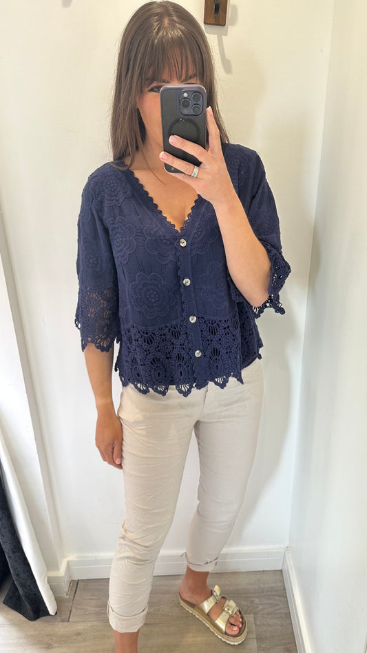 NAVY FLORAL APPLIQUE V NECK TOP