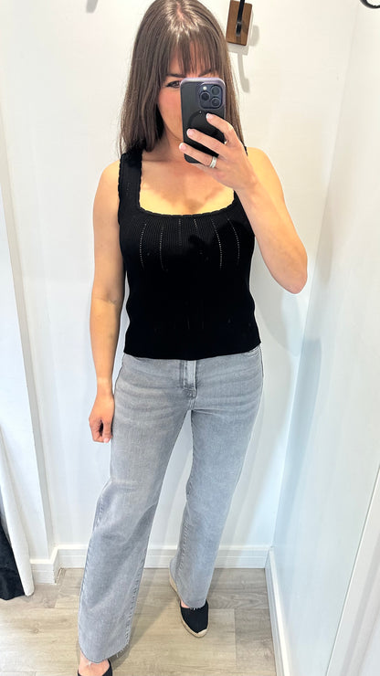 BLACK SCALLOP TRIM VEST TOP