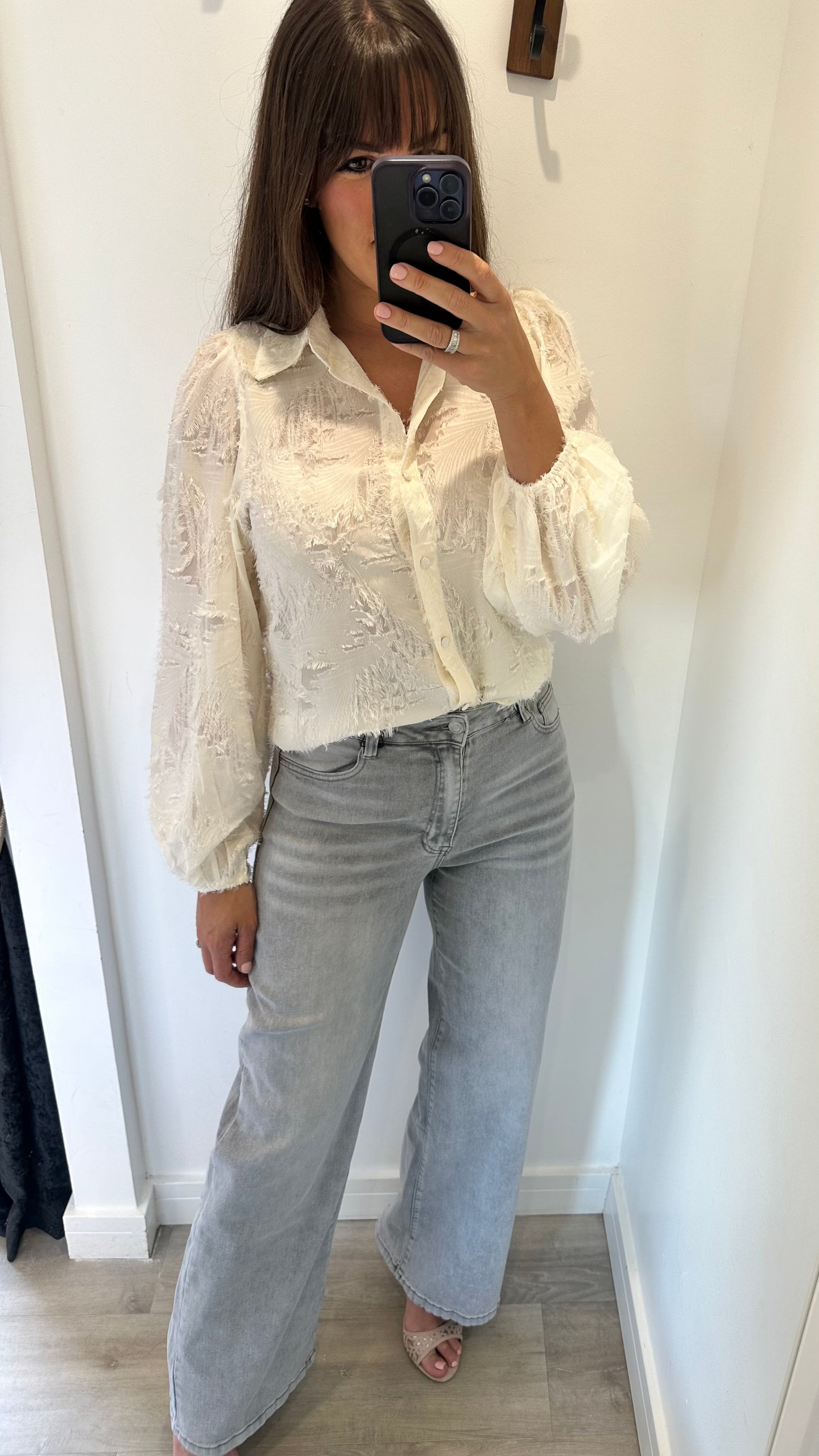 CREAM TEXTURED BLOUSE