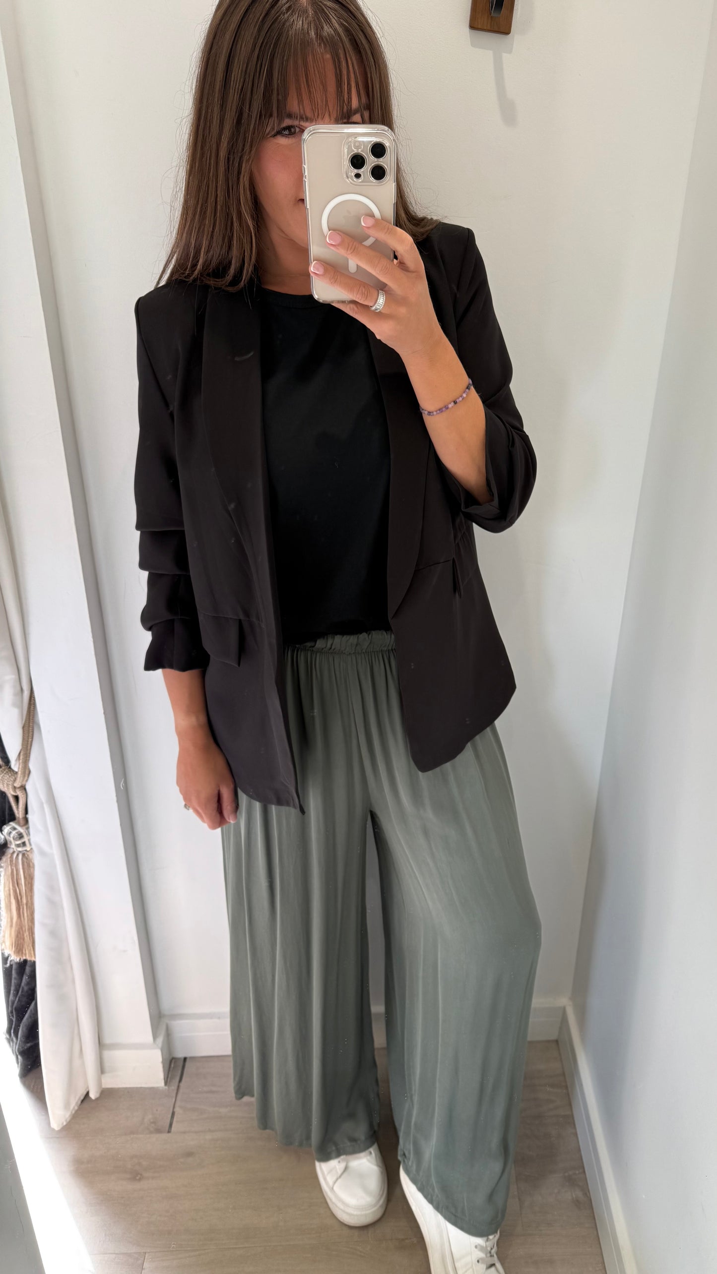 KHKAI ELASTICATED WAIST WIDE-LEG TROUSERS