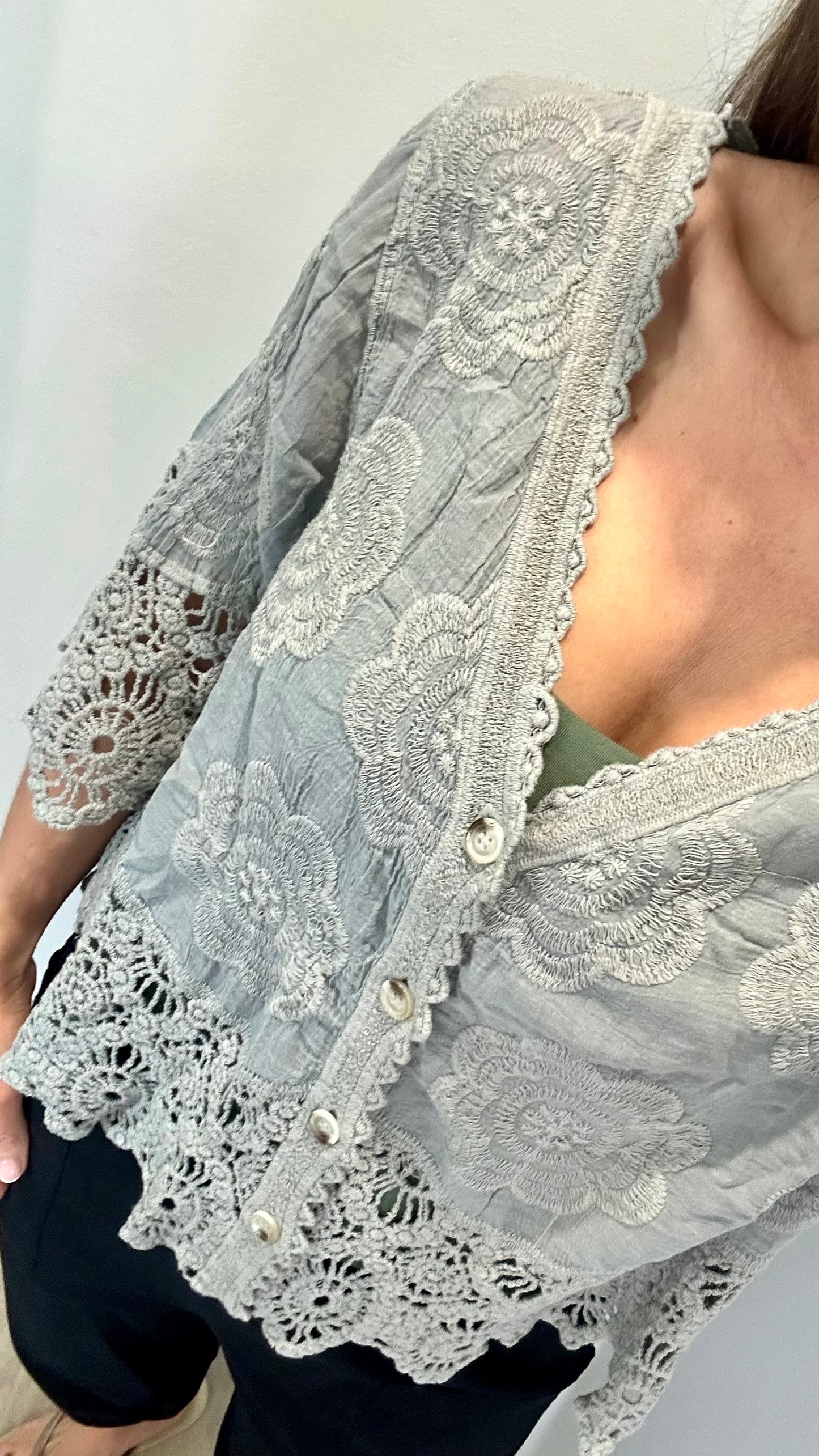 KHAKI FLORAL APPLIQUE V NECK TOP