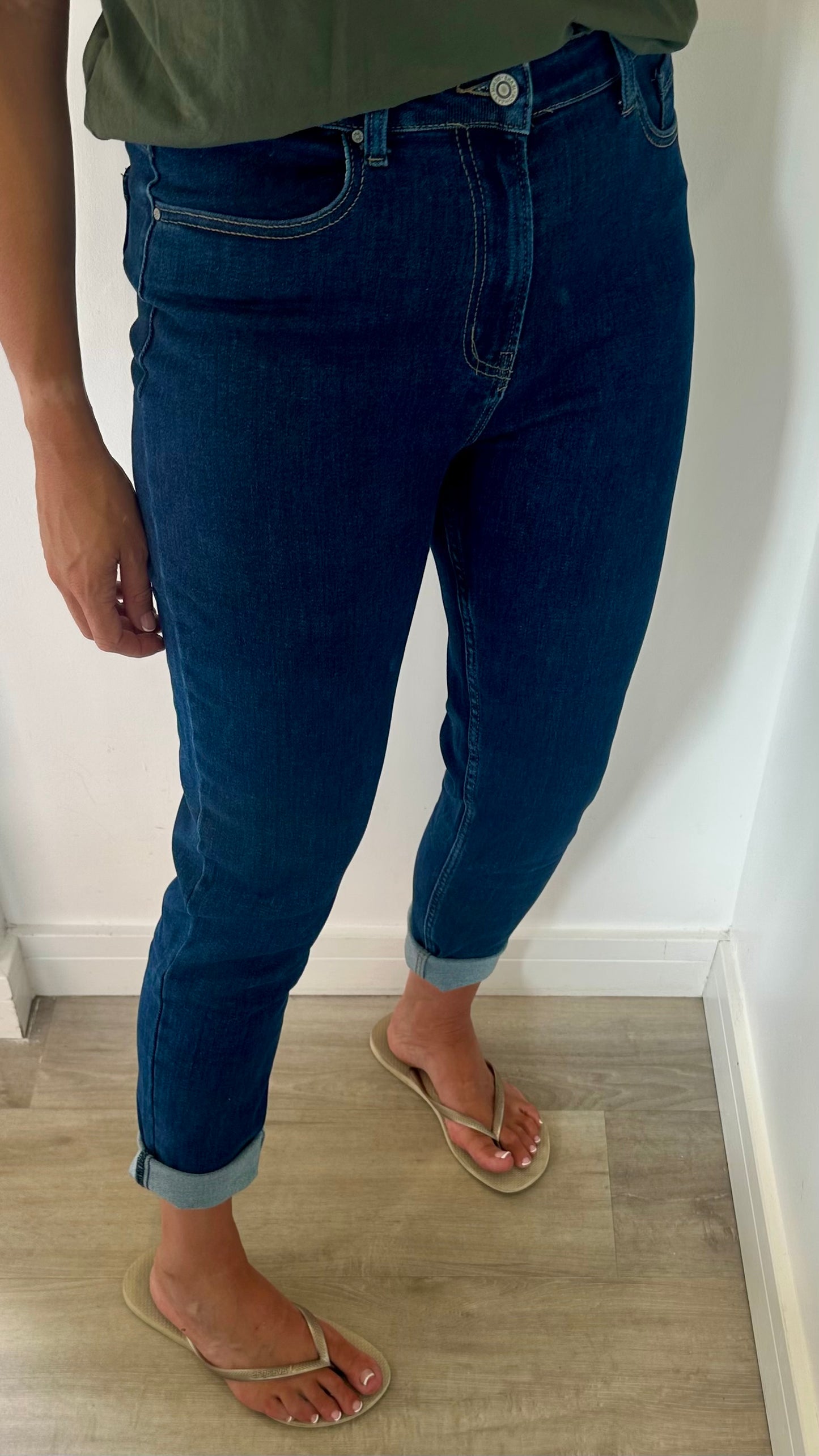 DARK DENIM MOM STYLE JEANS