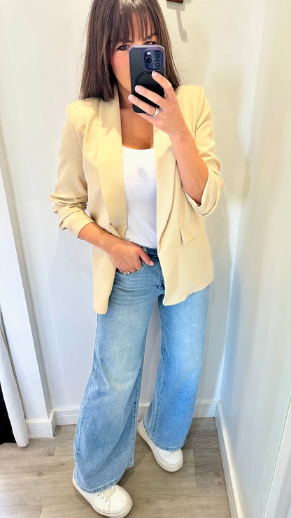 NUDE RUCHED SLEEVE BLAZER