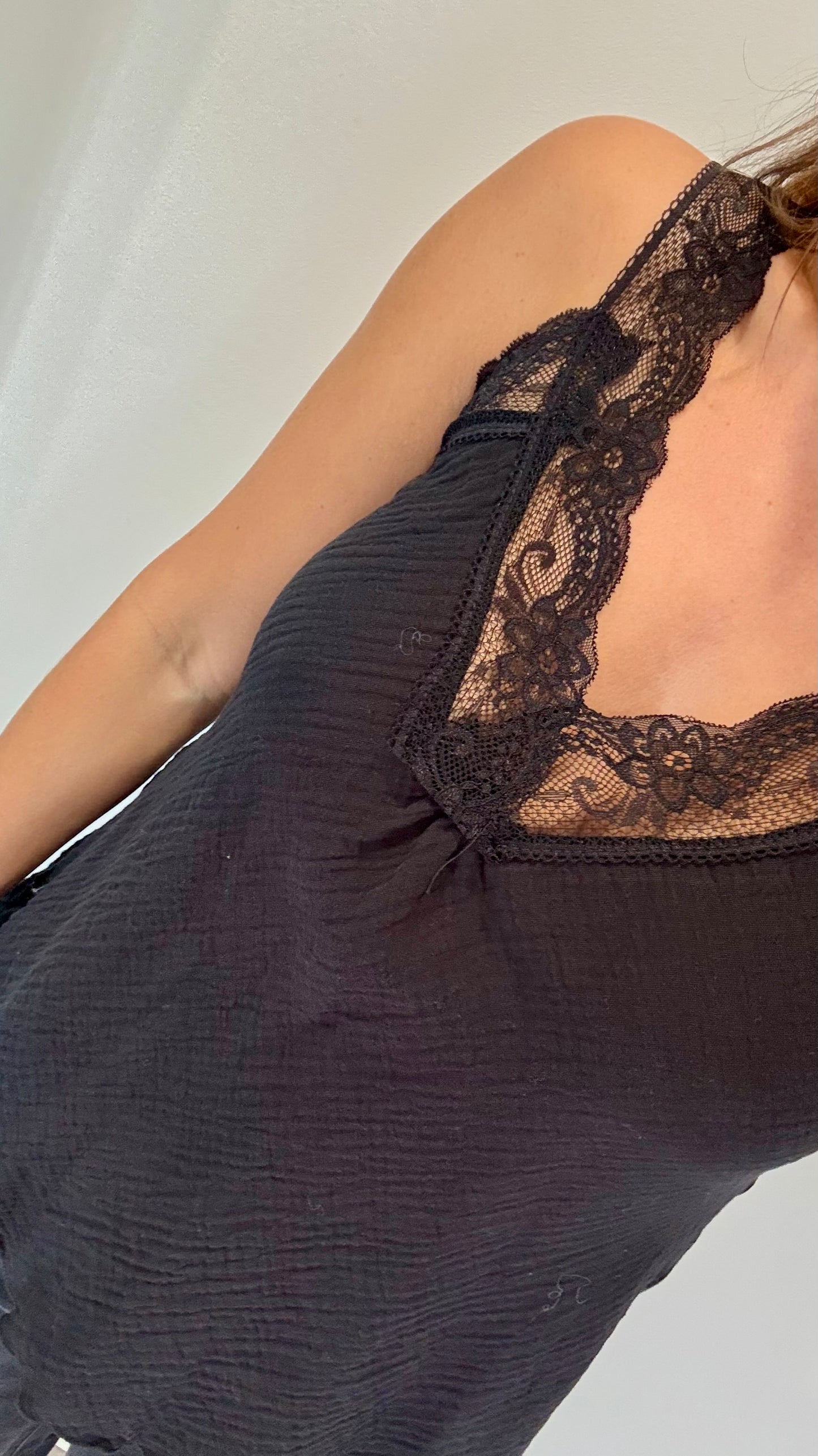 BLACK CHEESECLOTH LACE-TRIM CAMI VEST TOP