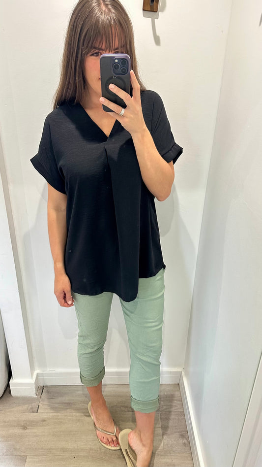 BLACK V NECK SHORT SLEEVE TOP