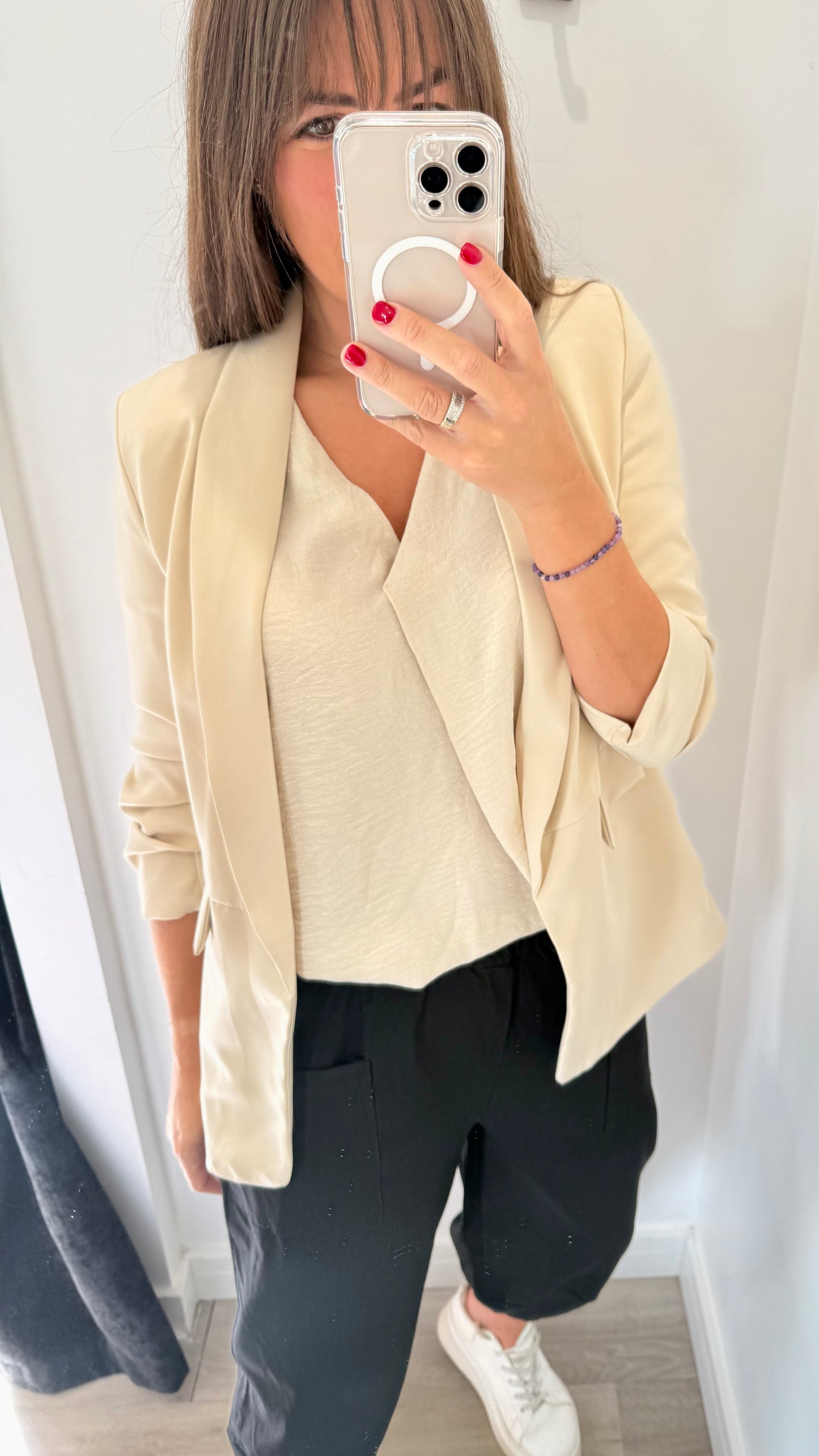 SAND V NECK SHORT SLEEVE TOP