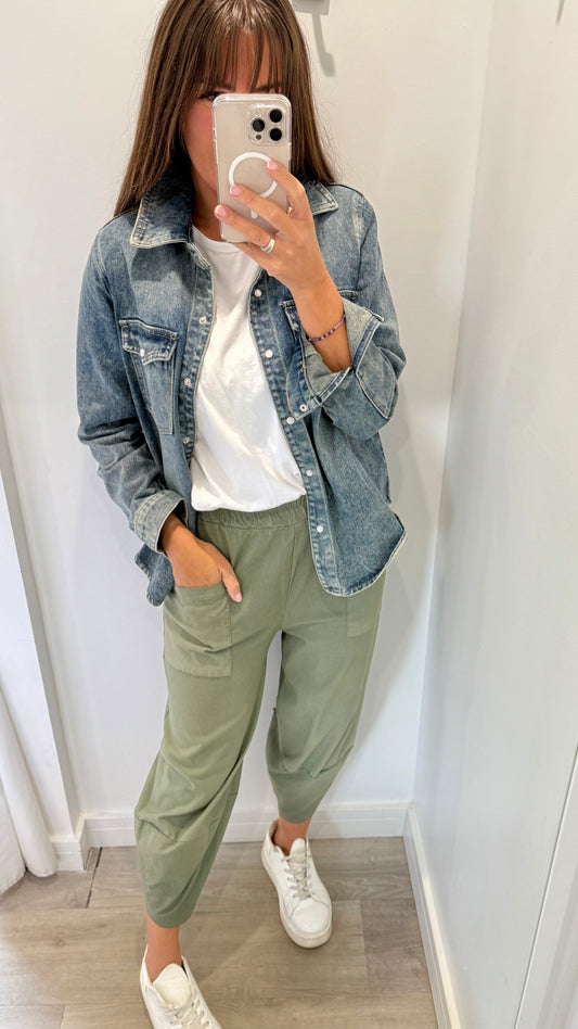 KHAKI CROPPED POCKET TROUSERS