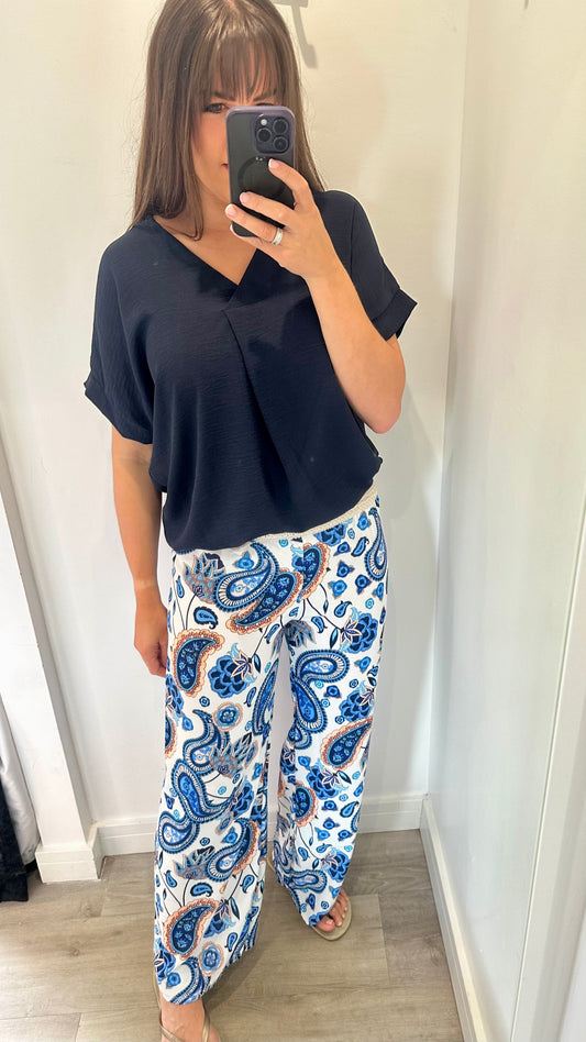 NAVY V NECK SHORT SLEEVE TOP