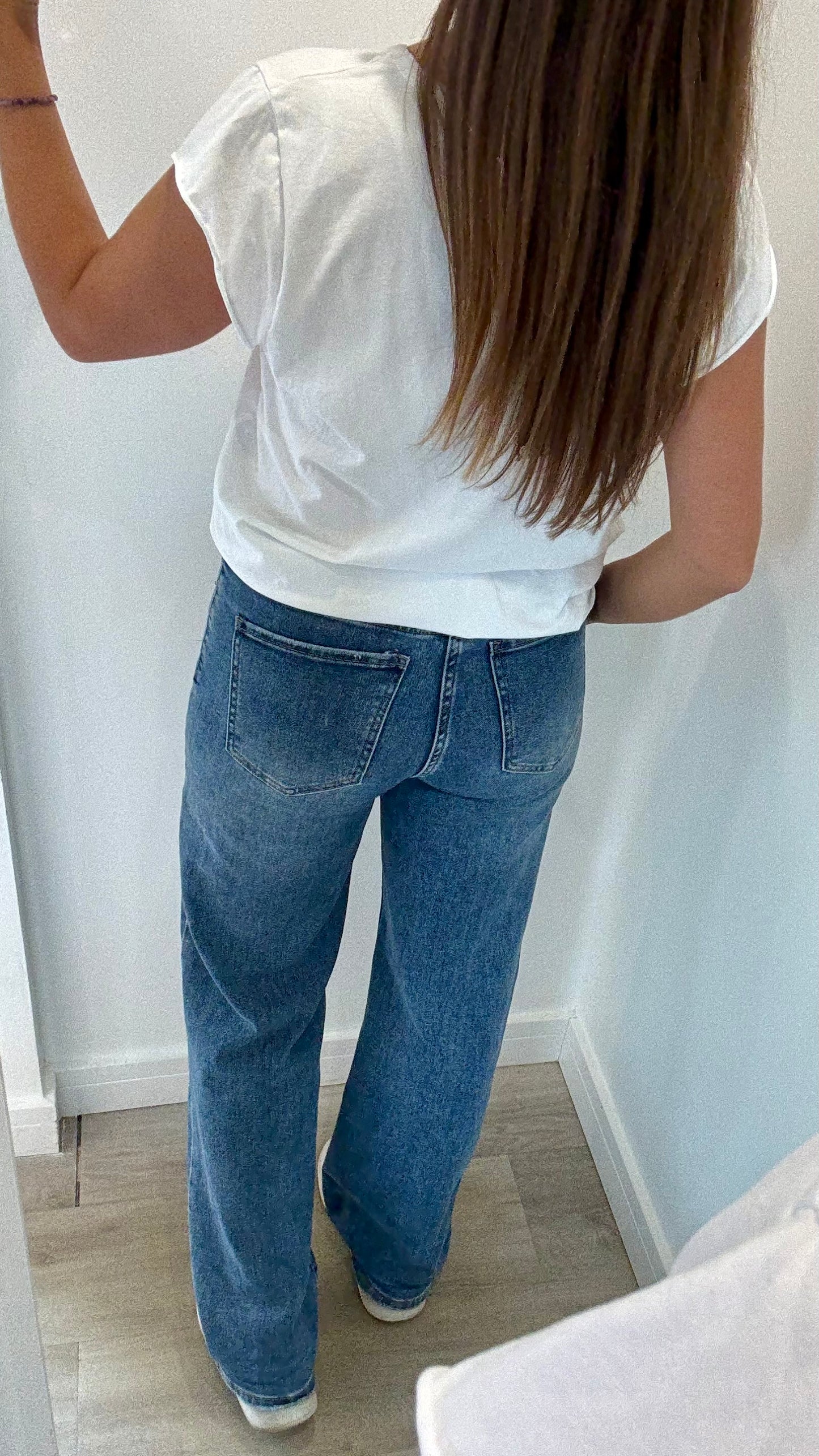 MID WASH DAD FIT JEANS - LONGER LENGTH WITH STRETCH