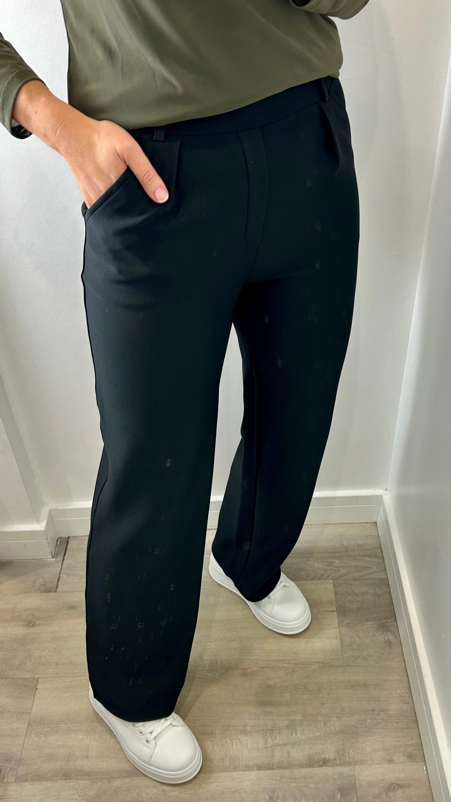 BLACK TAILORED STRETCHY TROUSERS