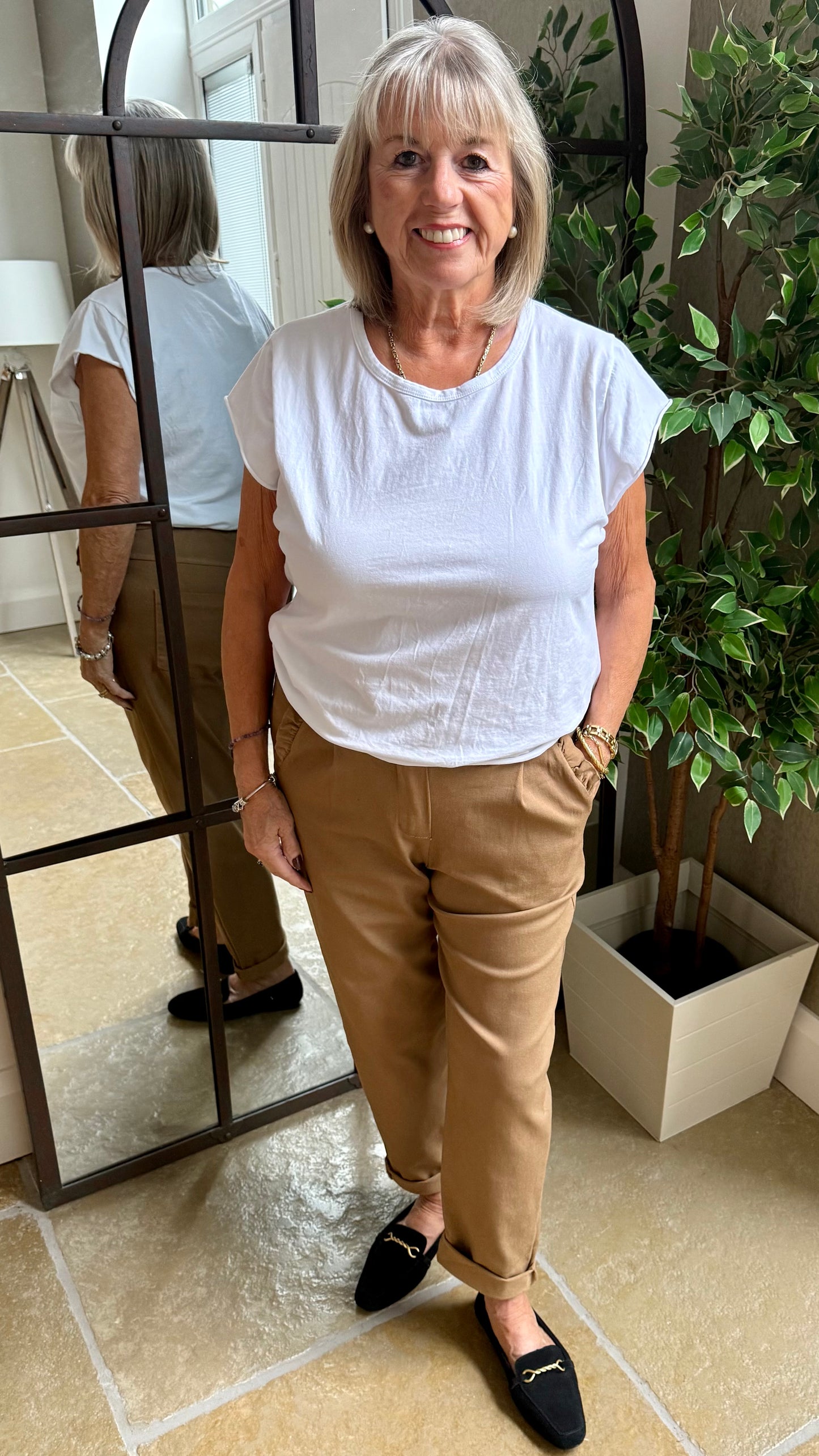 CAMEL CHINO MAGIC PANT WITH FRILL POCKET