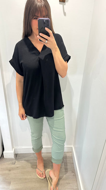 BLACK V NECK SHORT SLEEVE TOP