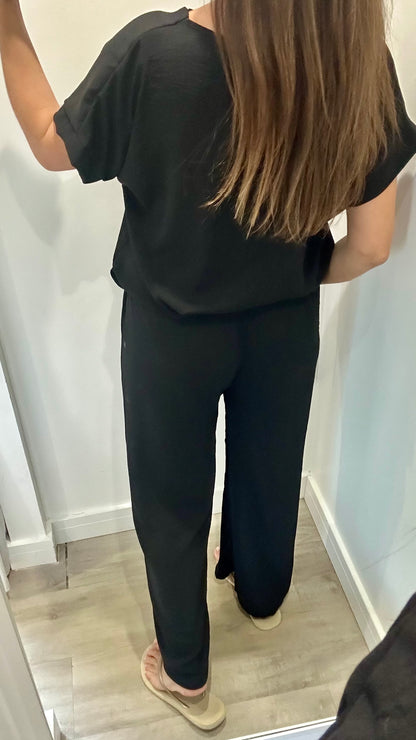 BLACK V NECK SHORT SLEEVE TOP