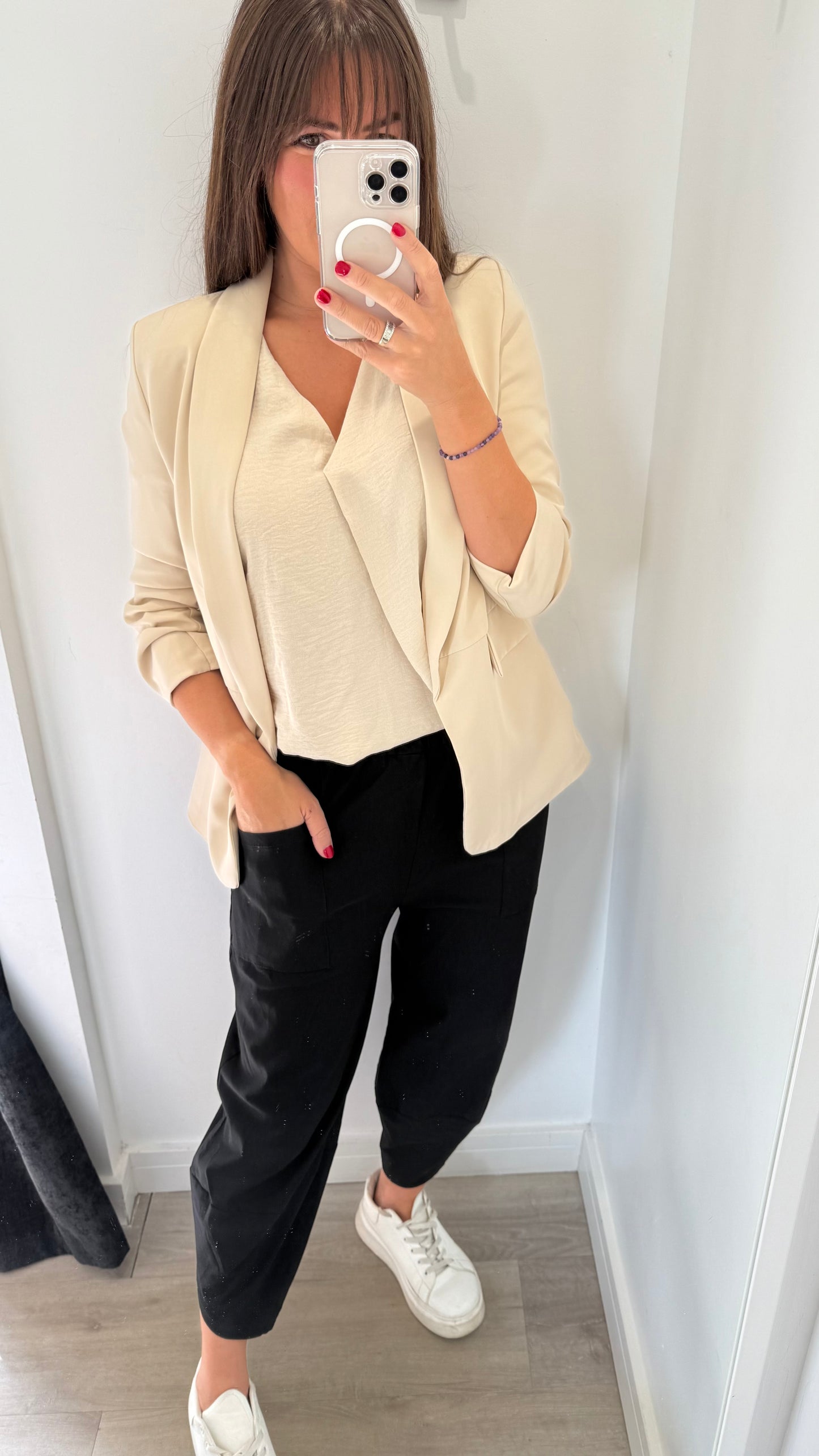 SAND V NECK SHORT SLEEVE TOP