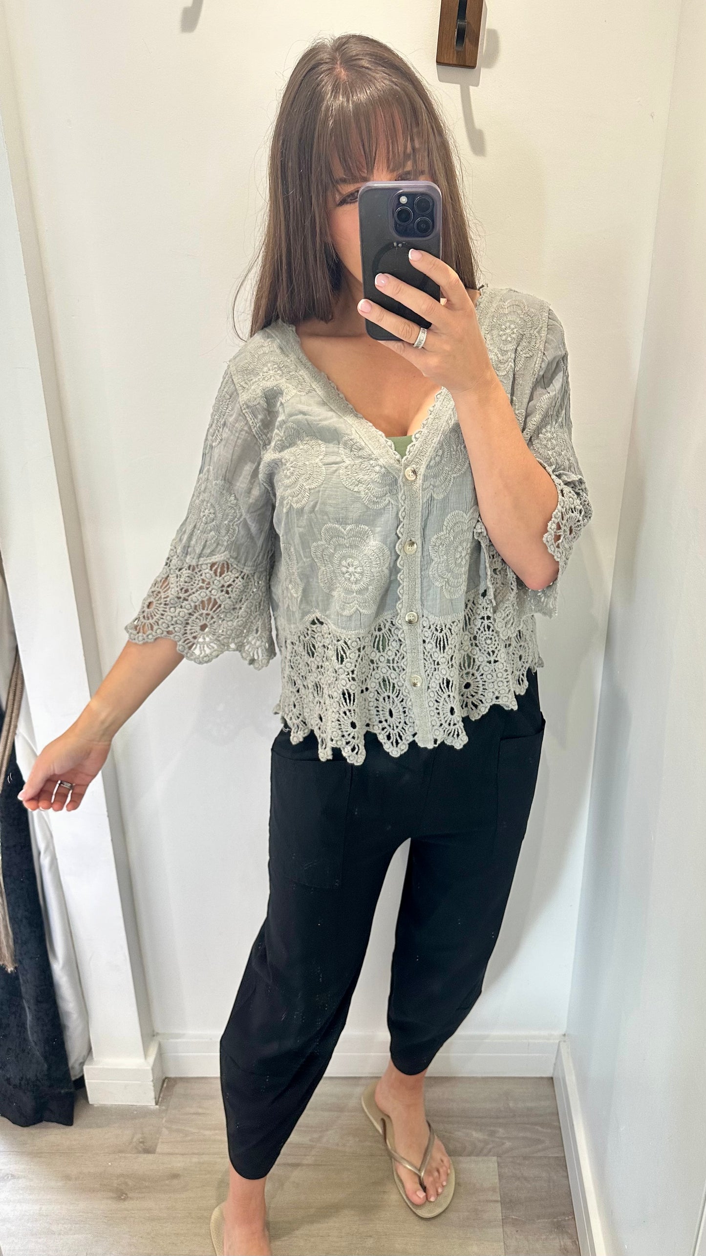 KHAKI FLORAL APPLIQUE V NECK TOP