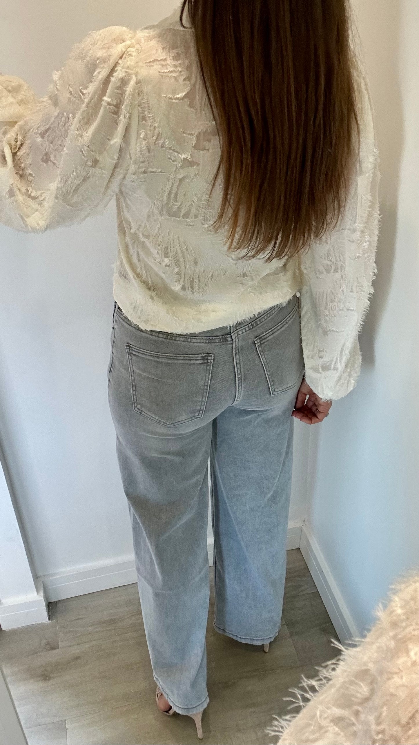 CREAM TEXTURED BLOUSE