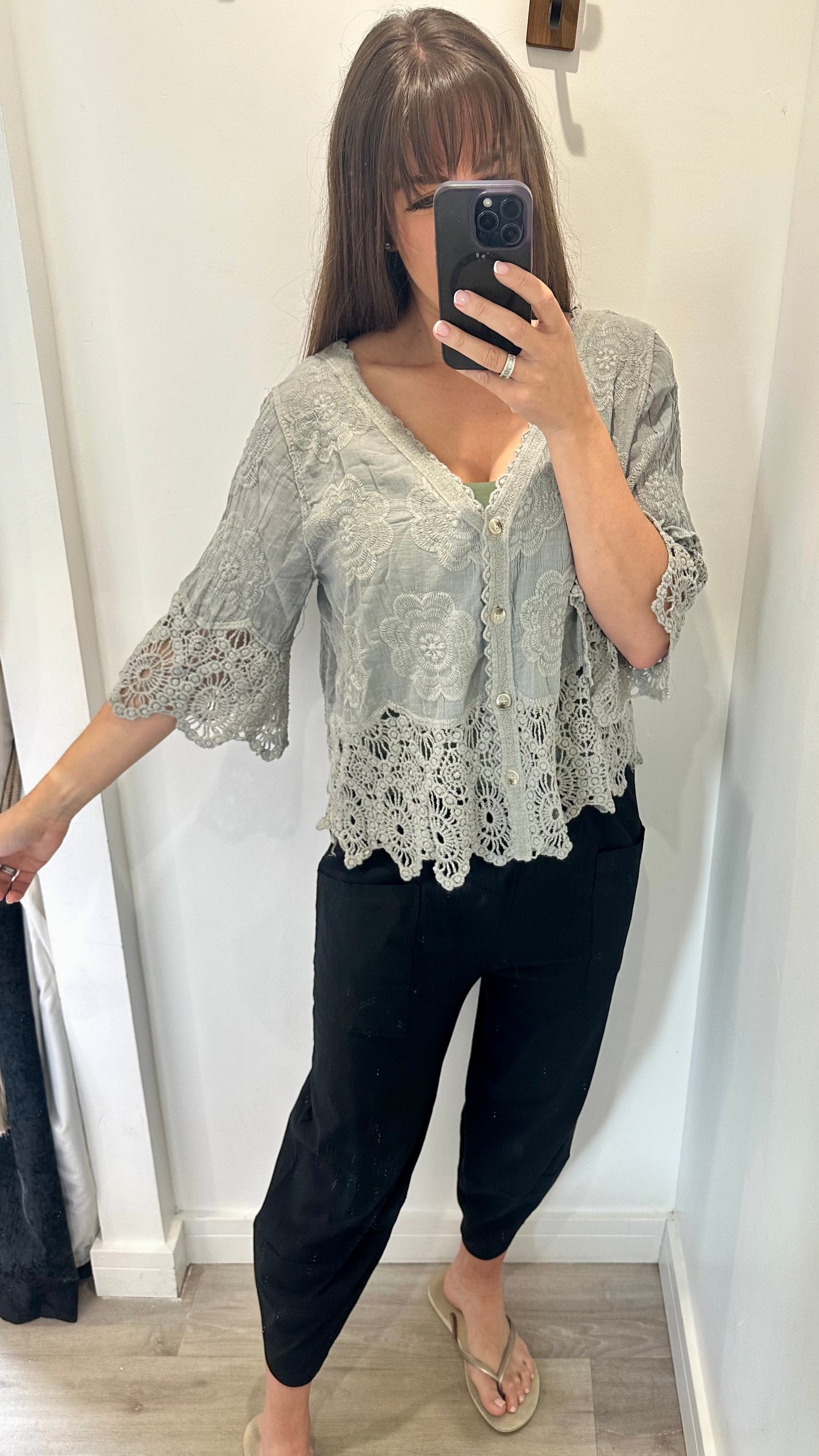 KHAKI FLORAL APPLIQUE V NECK TOP