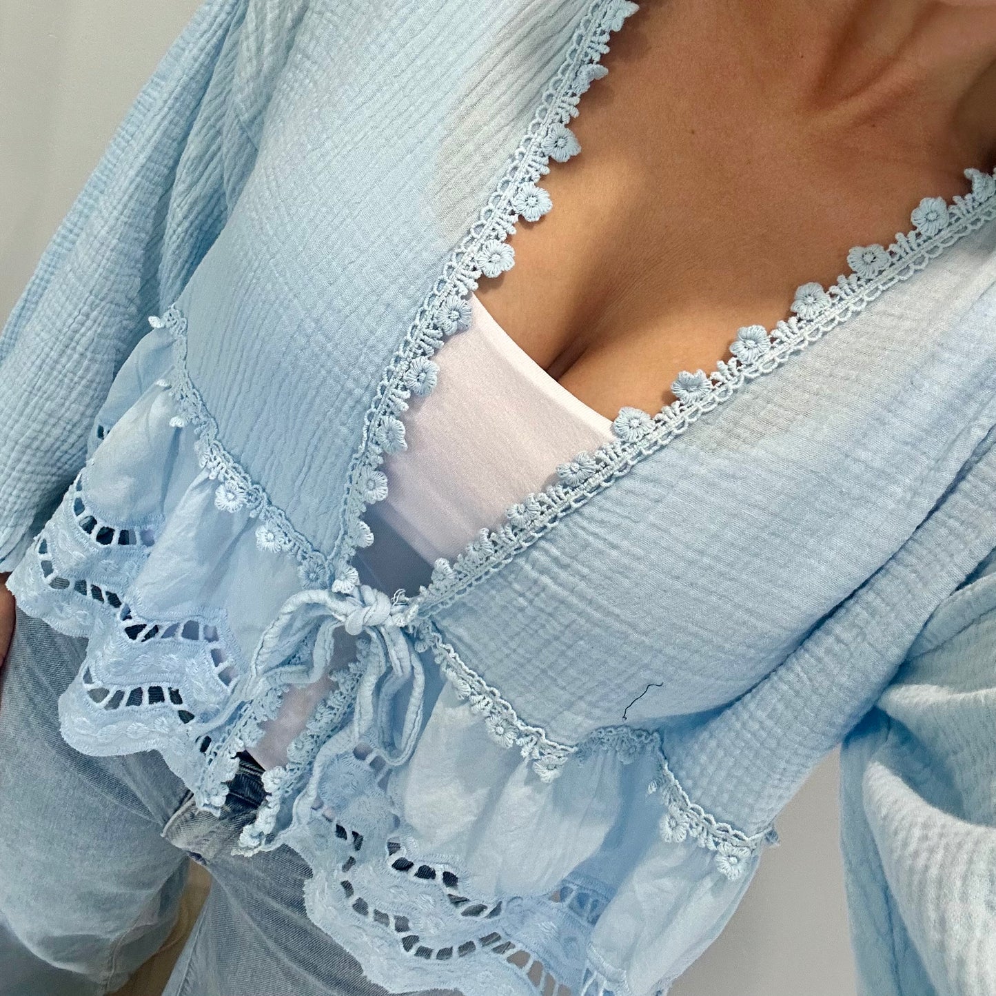 POWDER BLUE COTTON TIE UP TOP
