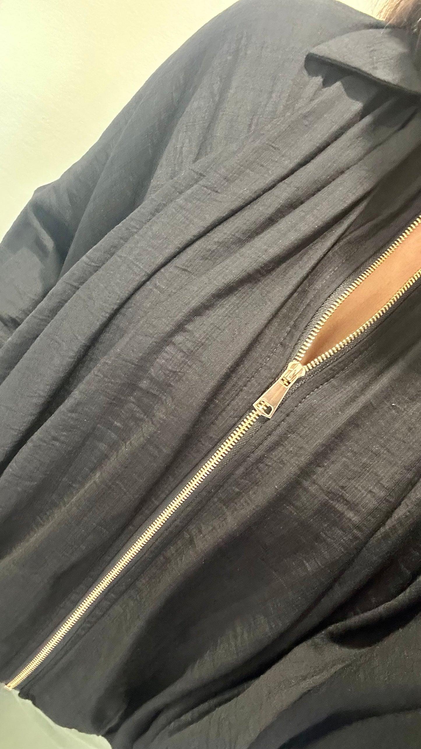 BLACK BALLOON SLEEVE JACKET