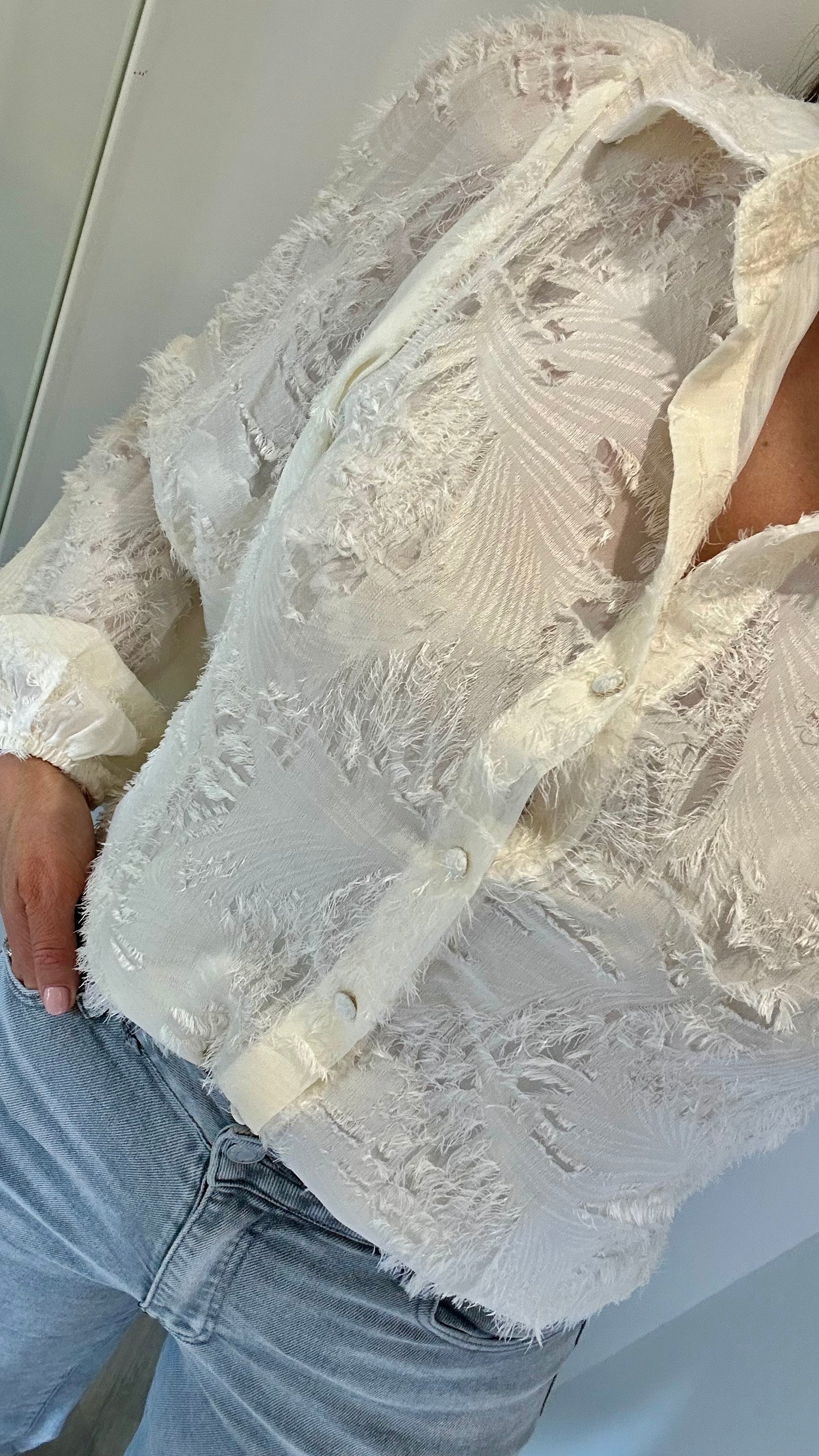 CREAM TEXTURED BLOUSE