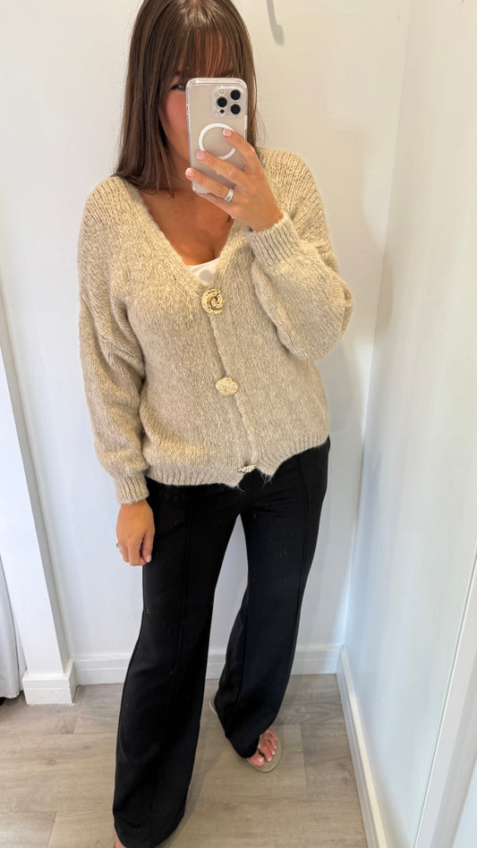 LATTE MULTI-DETAIL GOLD BROACH CARDIGAN