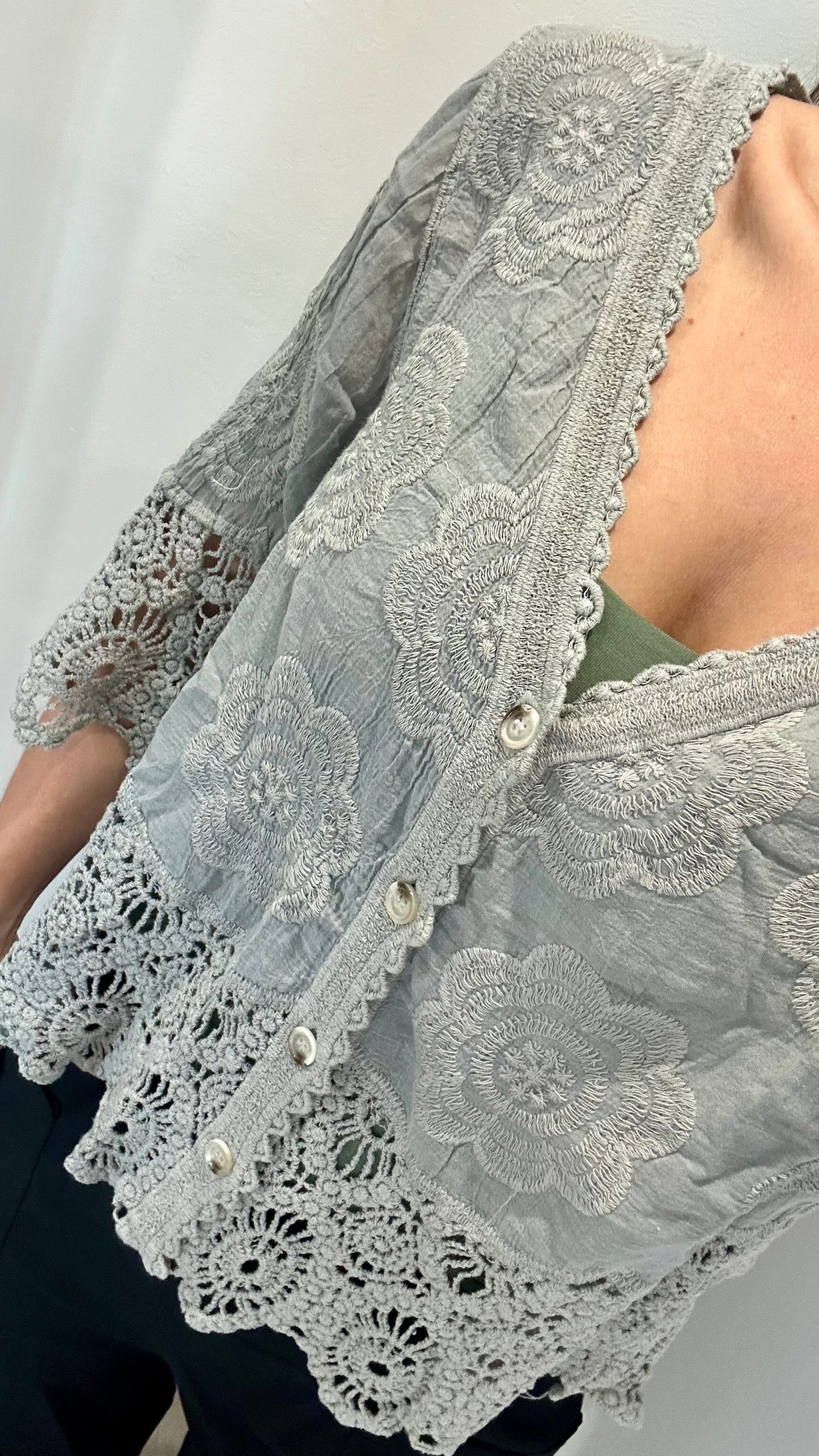 KHAKI FLORAL APPLIQUE V NECK TOP