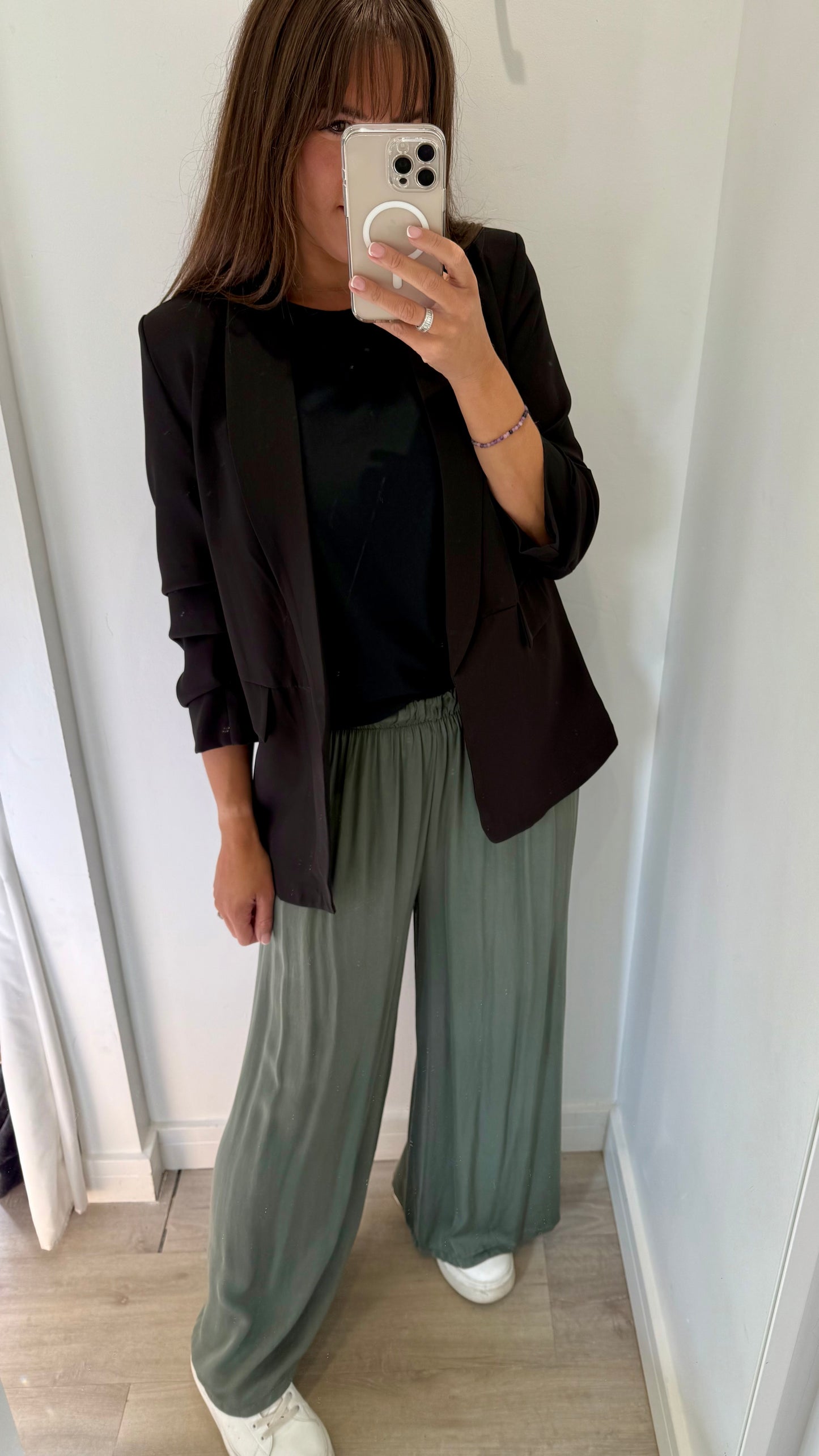 KHKAI ELASTICATED WAIST WIDE-LEG TROUSERS