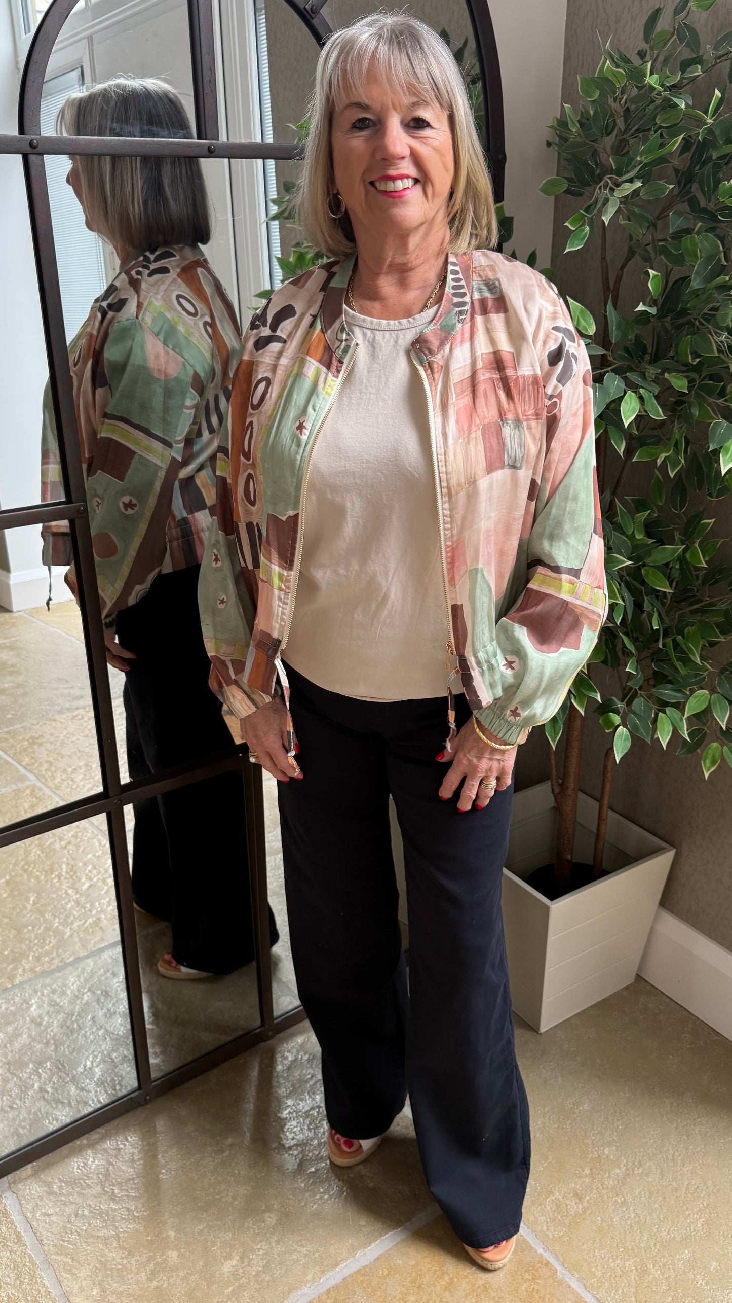 ABSTRACT PRINT ZIP THROUGH JACKET