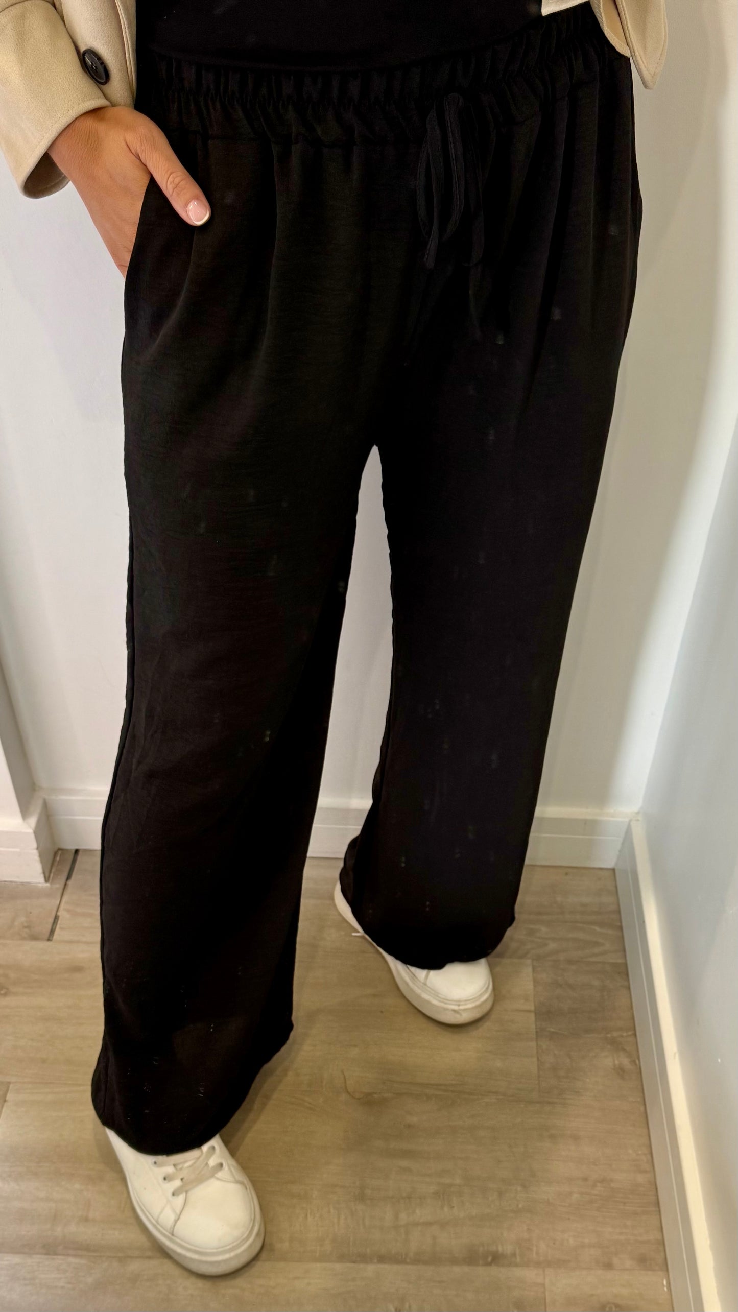 BLACK DRAWSTRING TROUSERS