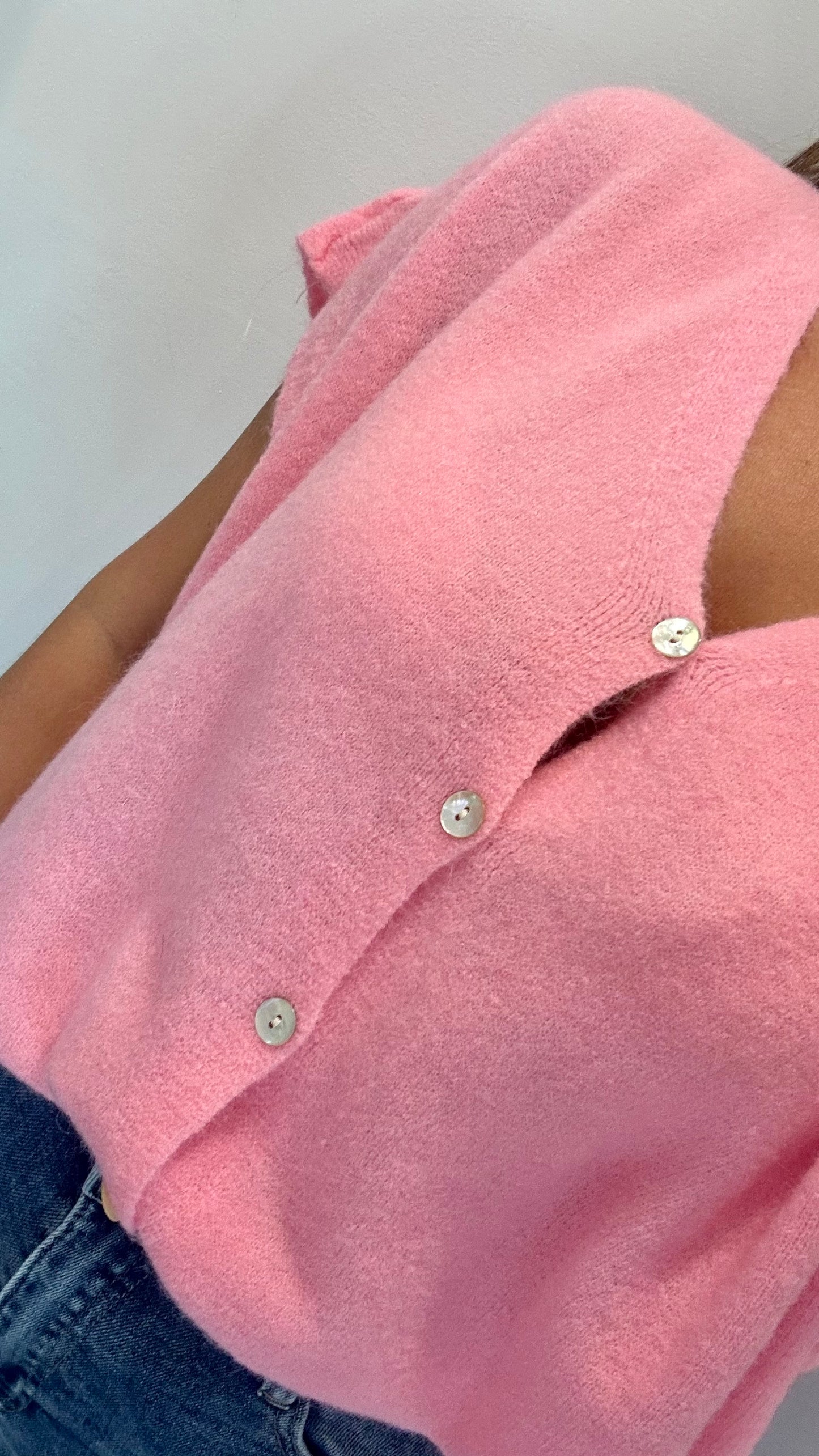 PINK DEEP V BOXY SLEEVELESS CARDIGAN