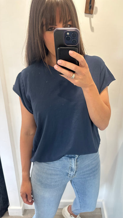 NAVY CAP SLEEVE TEE