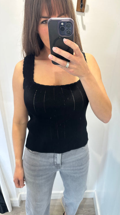 BLACK SCALLOP TRIM VEST TOP