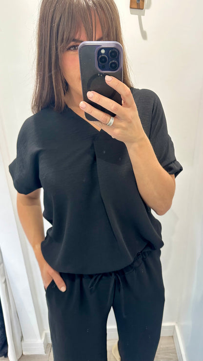 BLACK V NECK SHORT SLEEVE TOP