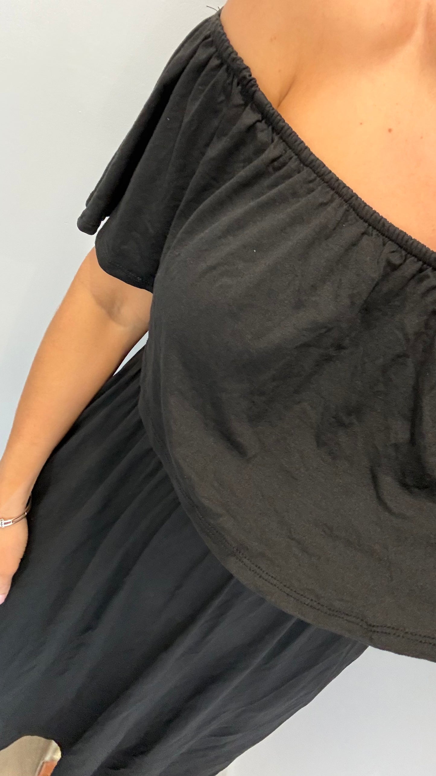 BLACK OFF SHOULDER SUMMER DRESS