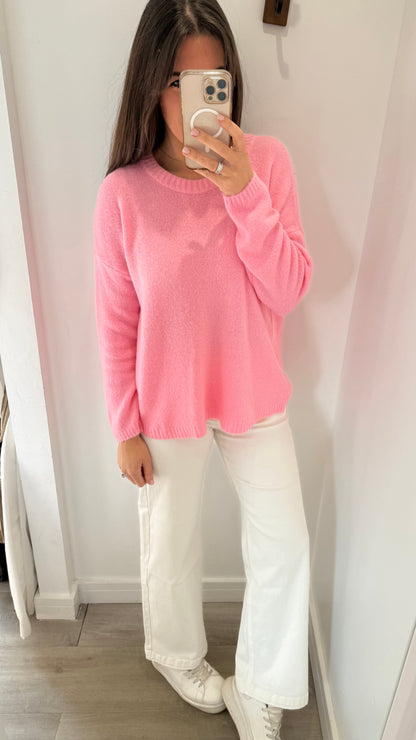BRIGHT PINK LIGHTWEIGHT ROUND NECK KNIT