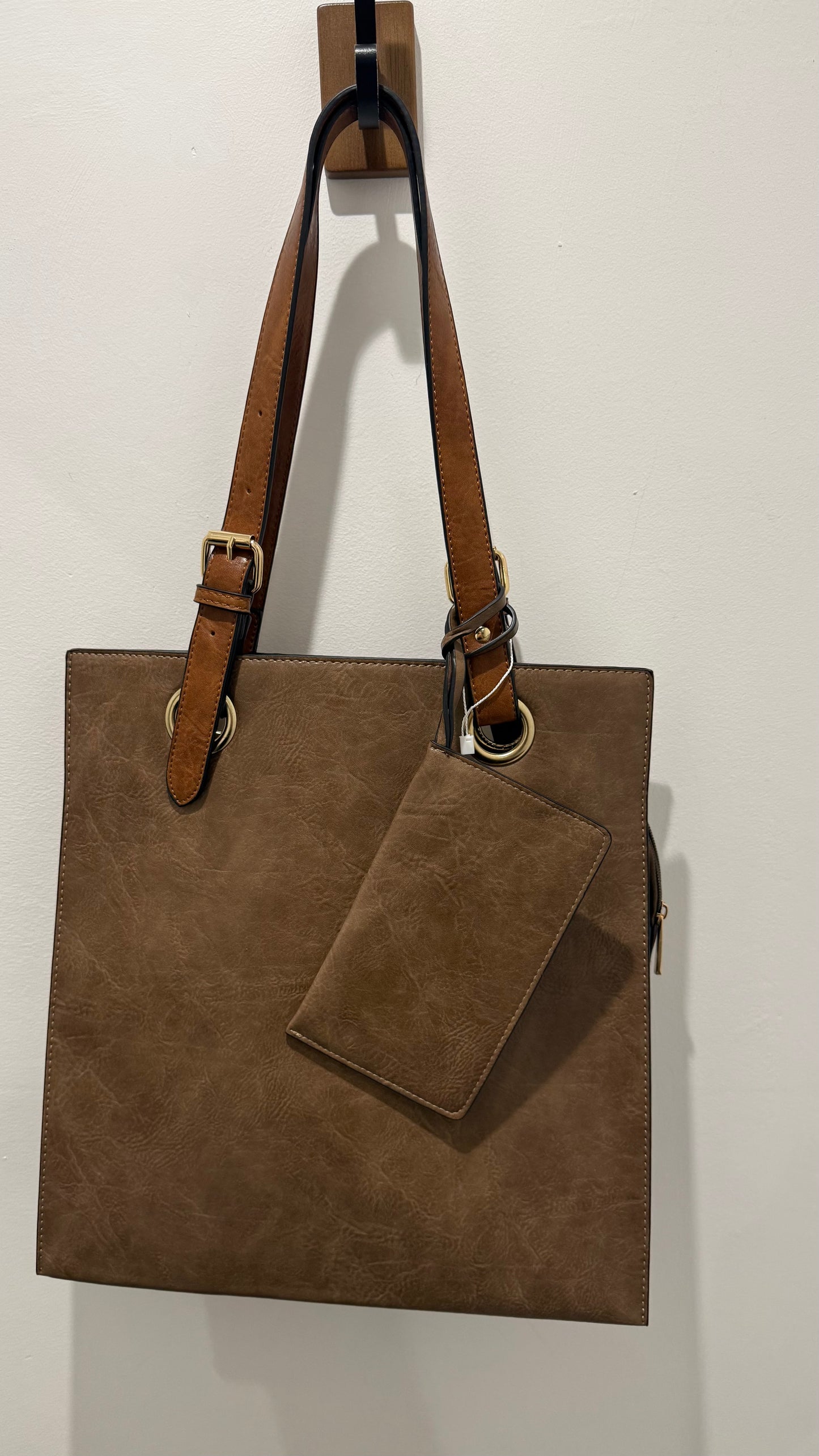 BROWN SHOPPER BAG WITH DETACHABLE PURSE