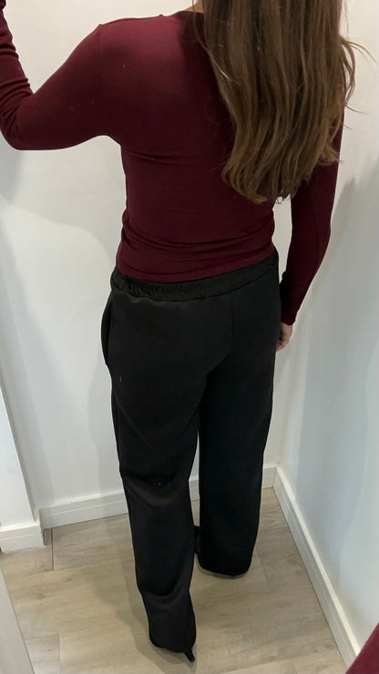 BURGUNDY STRETCH ROUND NECK TOP