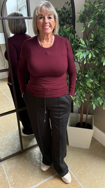 BURGUNDY STRETCH ROUND NECK TOP