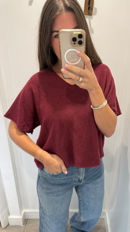 BURGUNDY V-NECK SHORT SLEEVE KNIT