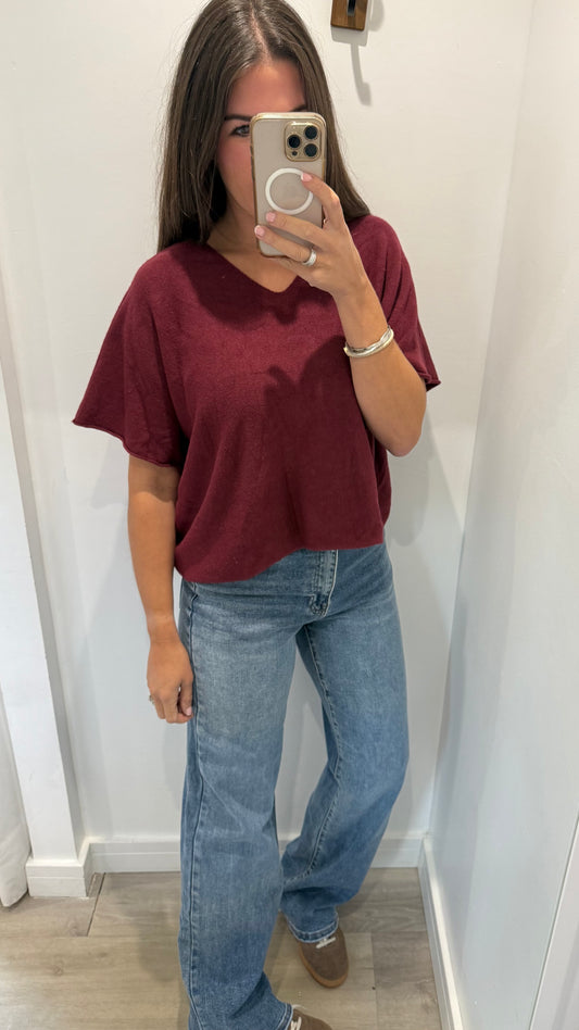 BURGUNDY V-NECK SHORT SLEEVE KNIT