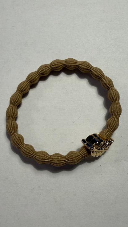BYELOISE CAMEL BANGLE BAND WITH GOLD LEAF CHARM
