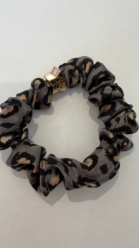 BYELOISE MULBERRY SILK SCRUNCHIE - GREY LEOPARD WITH GOLD STAR CHARM