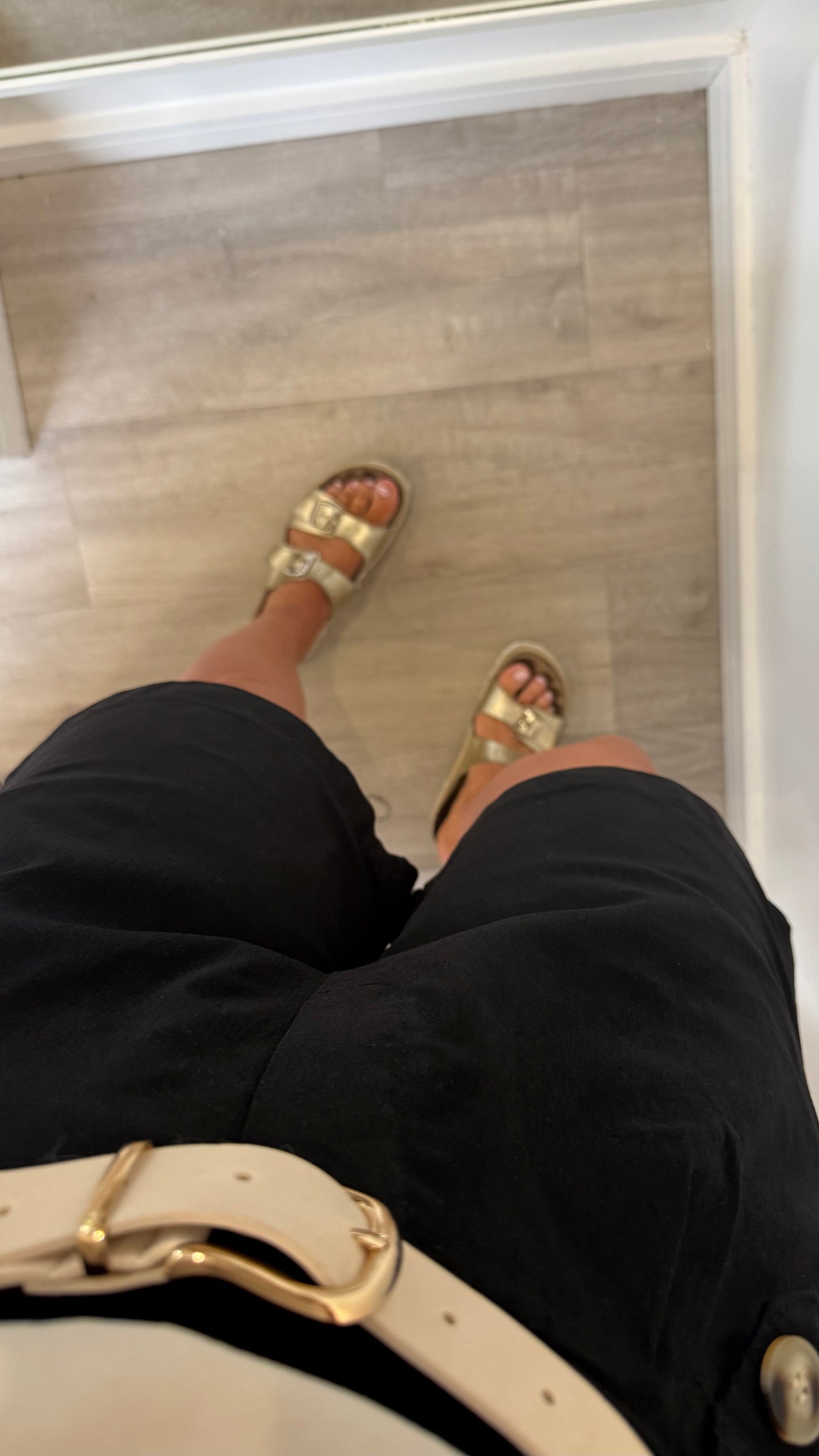 BLACK TAILORED SHORTS