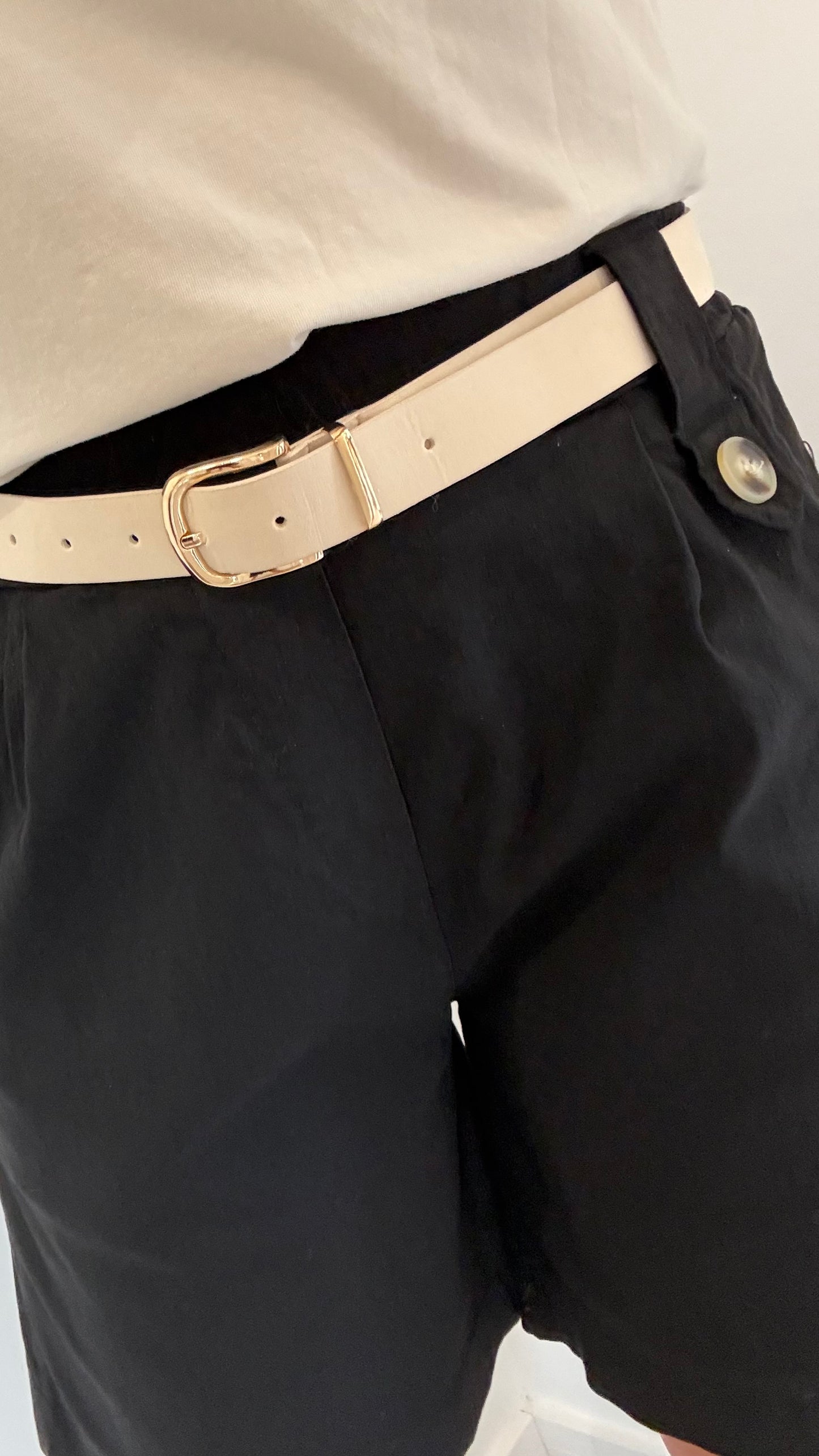 BLACK TAILORED SHORTS