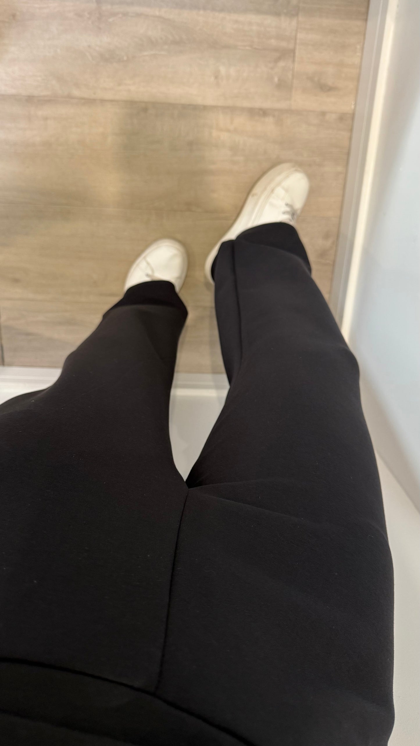 BLACK TWO PIECE LOUNGE SET