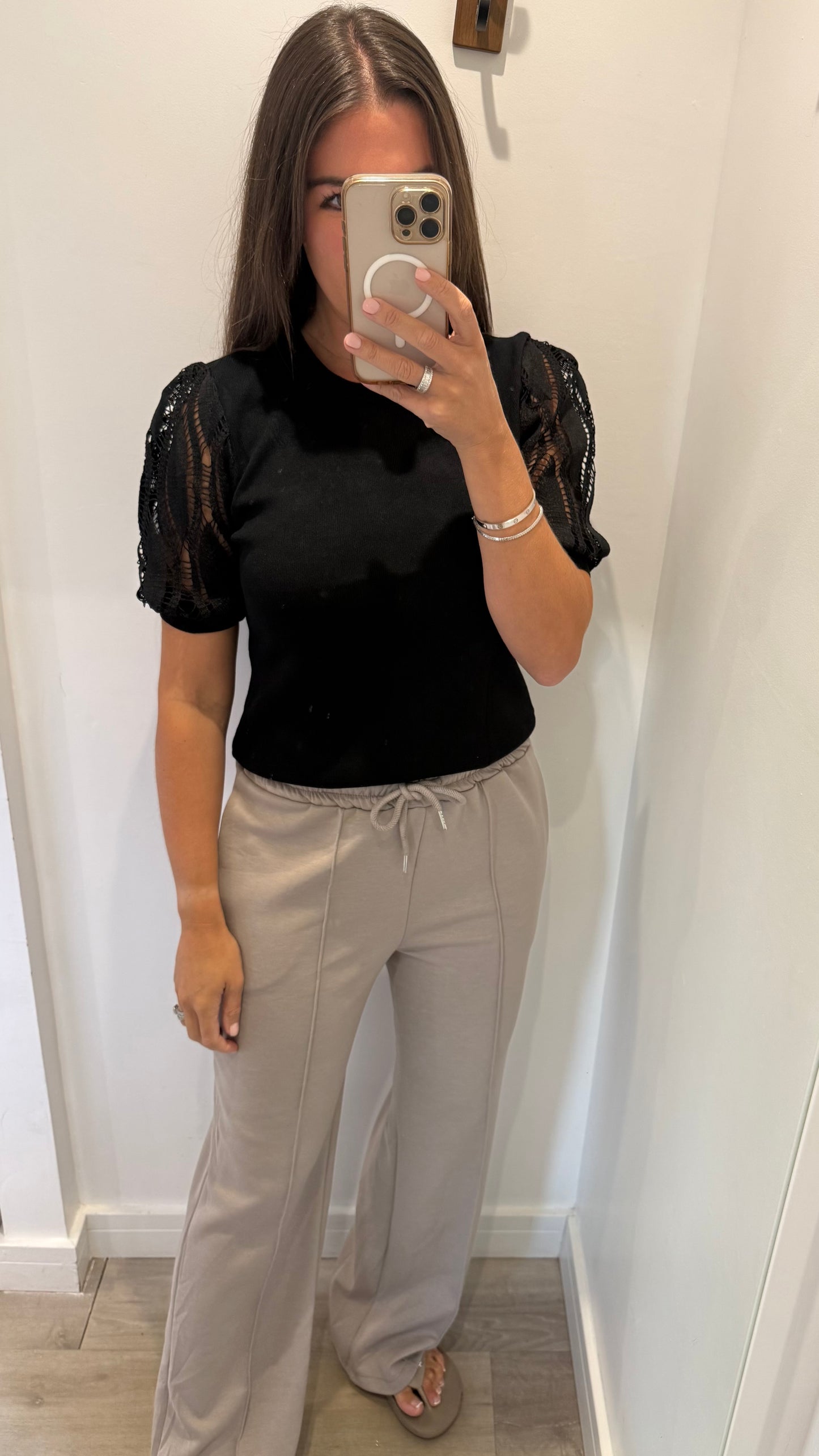 BLACK LACE SLEEVE FINE KNIT TOP