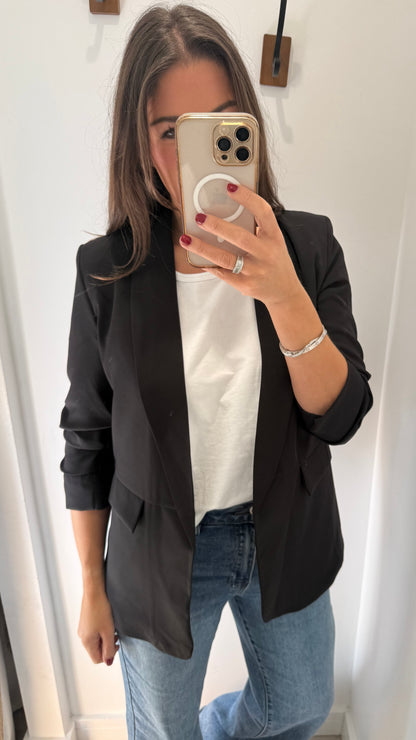 BLACK RUCHED SLEEVE BLAZER