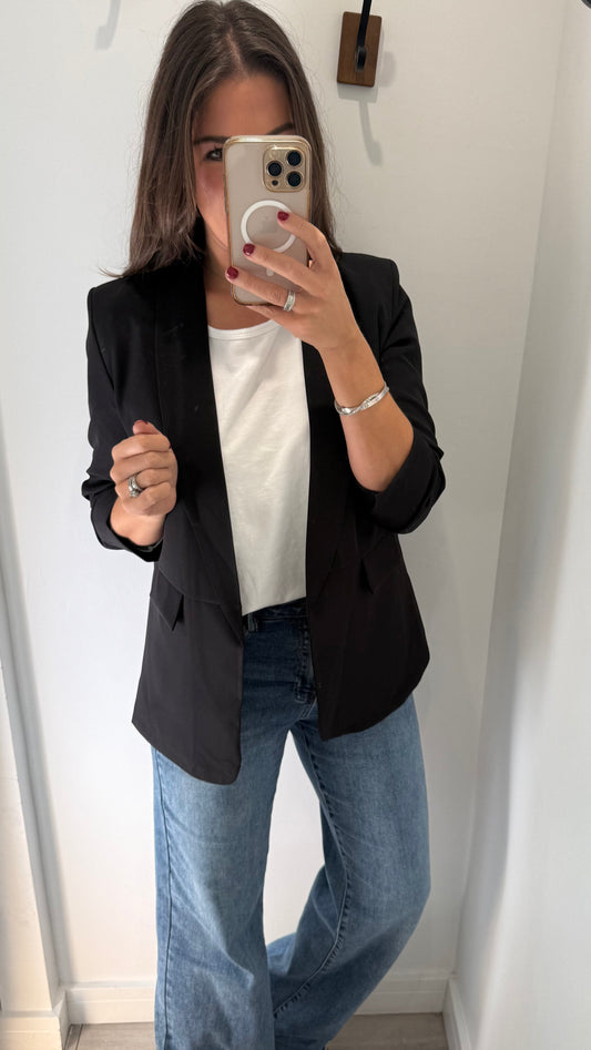 BLACK RUCHED SLEEVE BLAZER