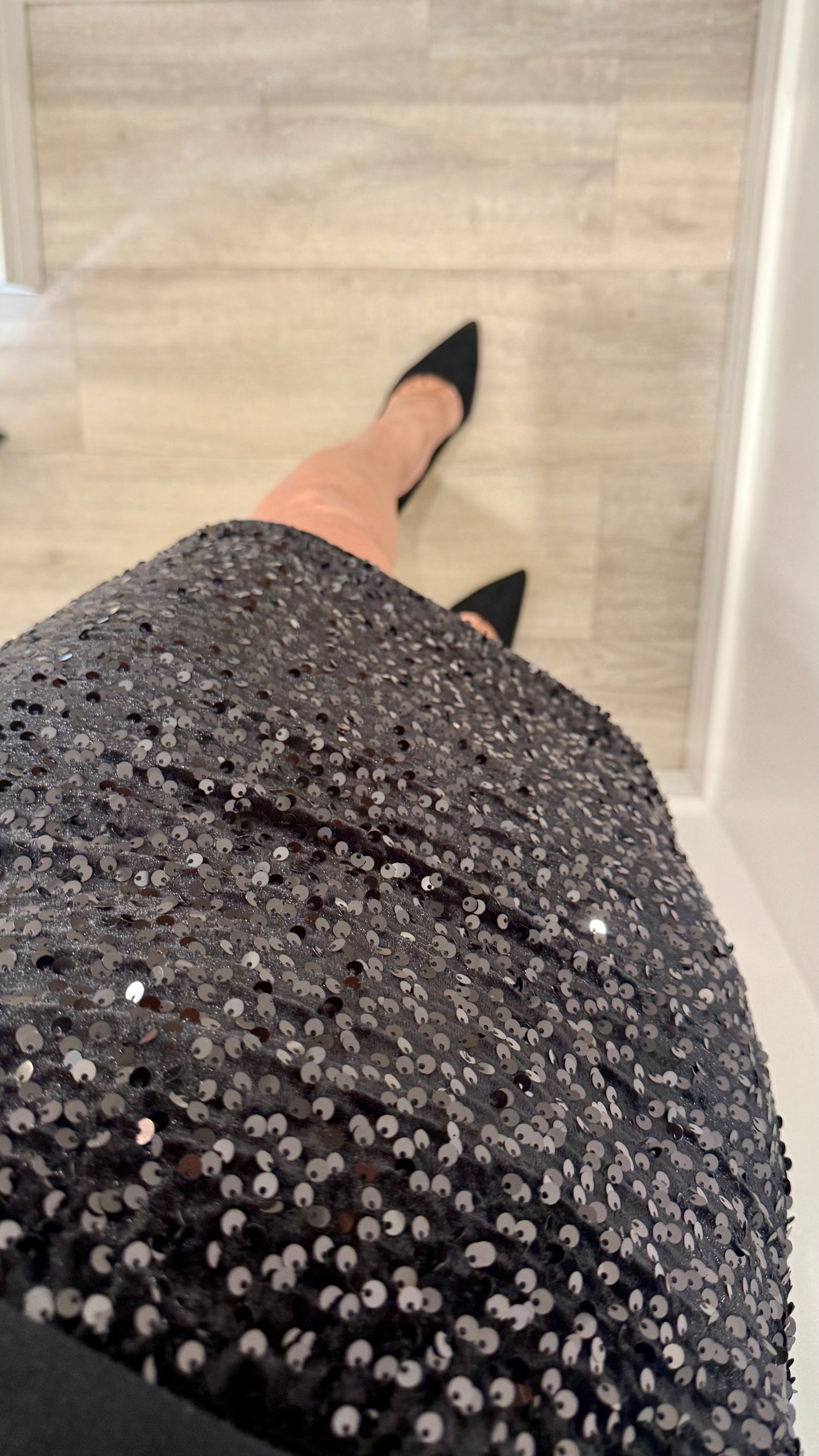 BLACK SEQUIN MINI SKIRT